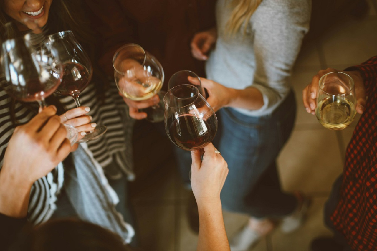 Vino, consumo de bebidas alcohólicas. Foto: Unsplash.