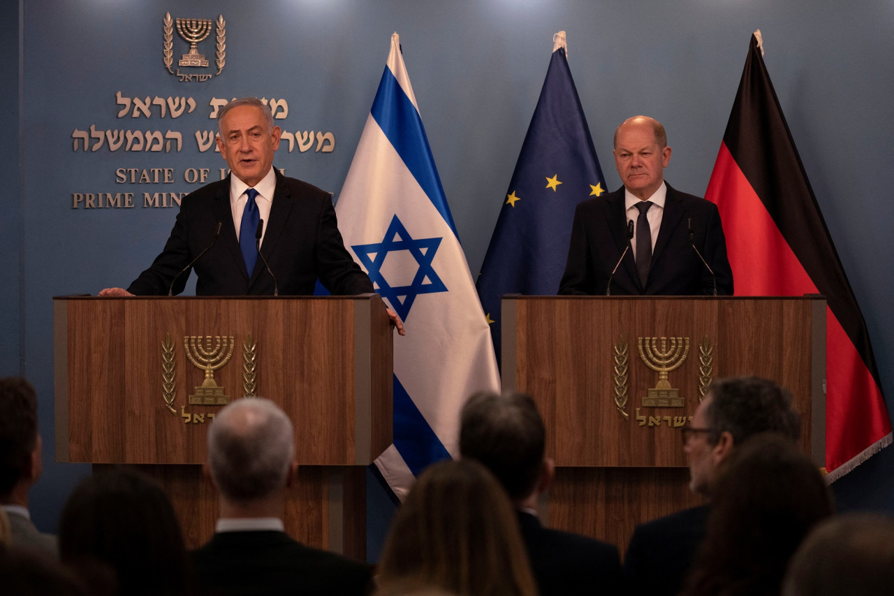 Benjamín Netanyahu y Olaf Scholz. Foto: Reuters