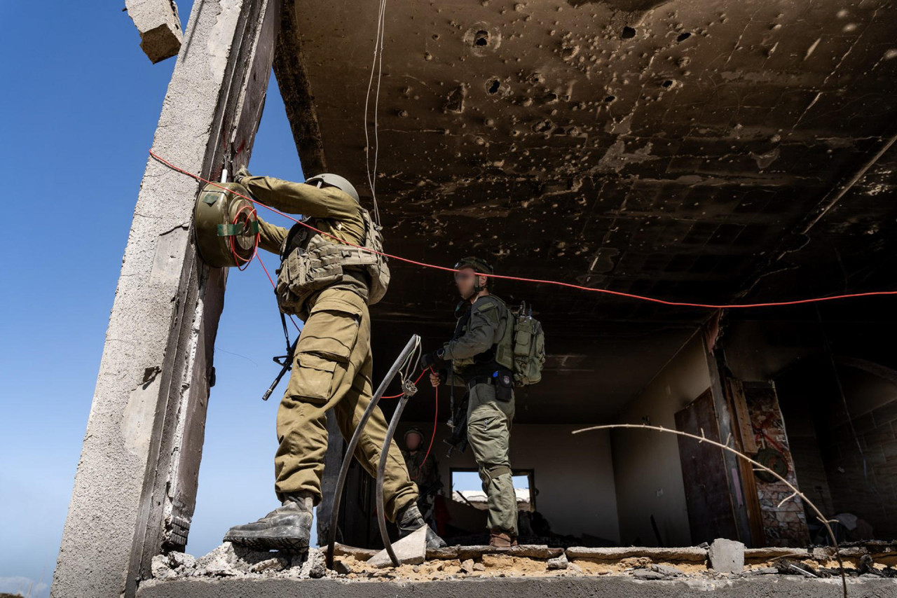 Operaciones del Ejército israelí en el Hospital Al Shifa de Gaza. Foto: EFE.