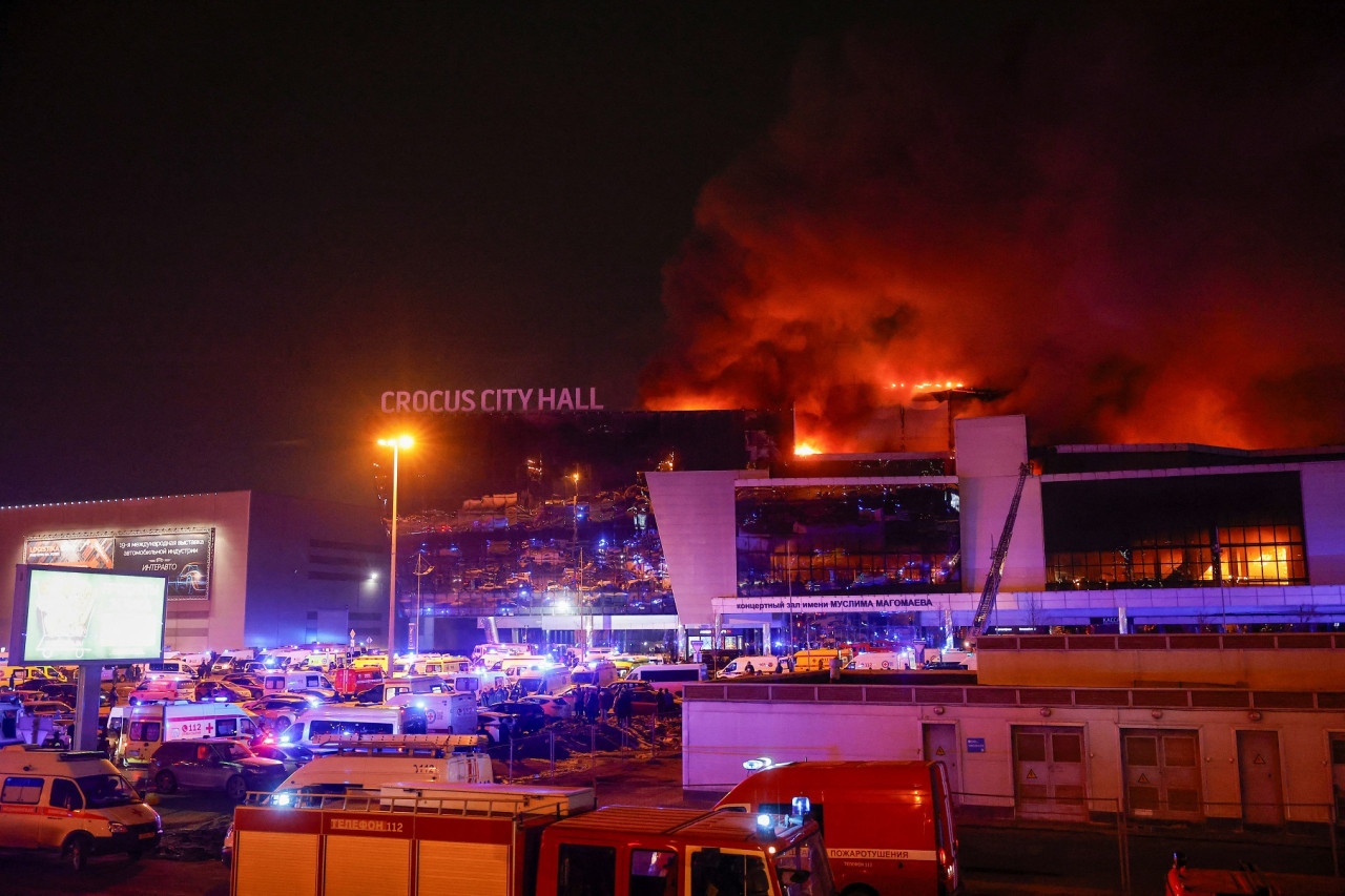 Tiroteo e incendio en Rusia. Foto: Reuters.