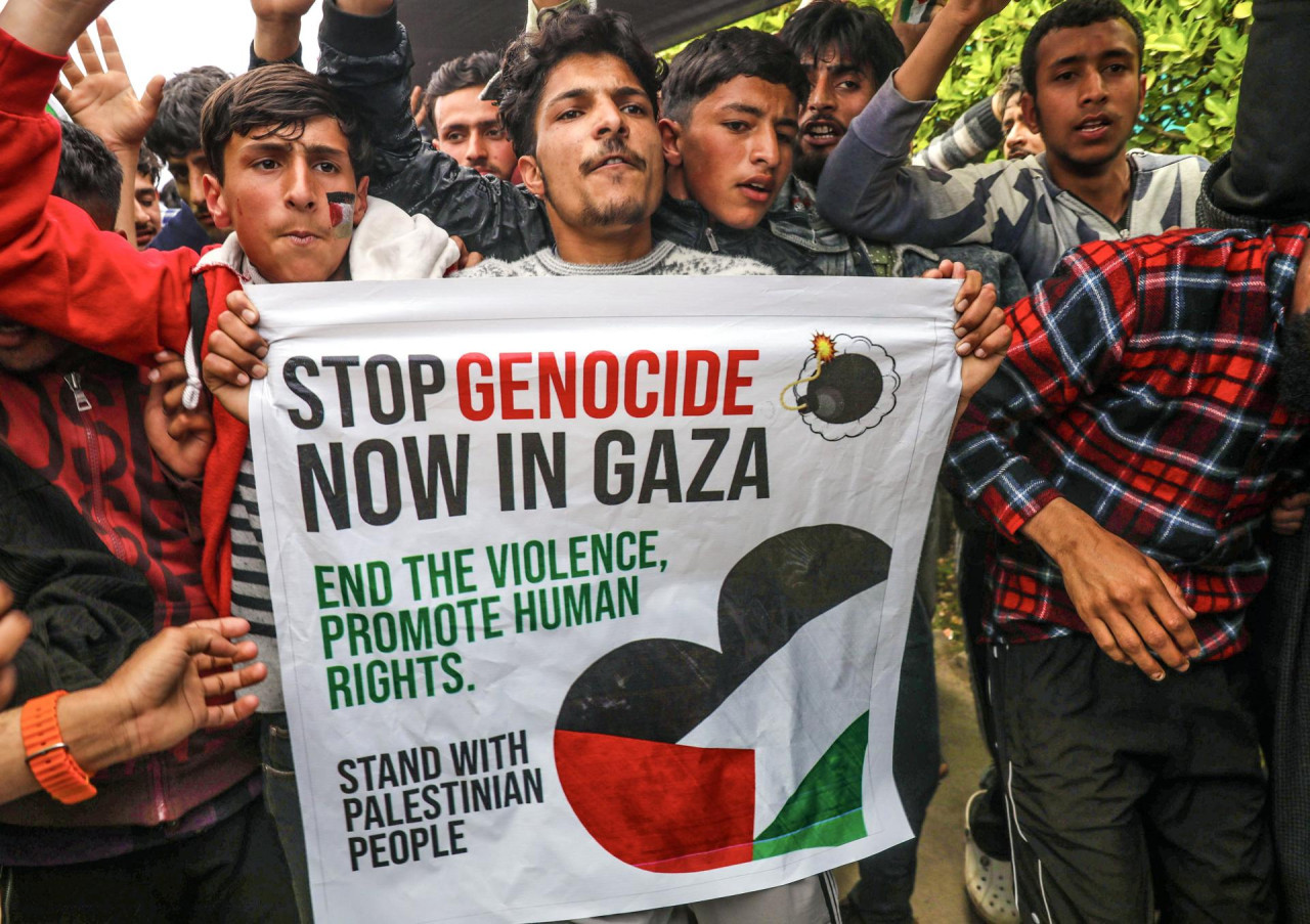 Manifestaciones tras el asesinato de integrantes de la Guardia Revolucionaria de Irán. Foto: EFE.