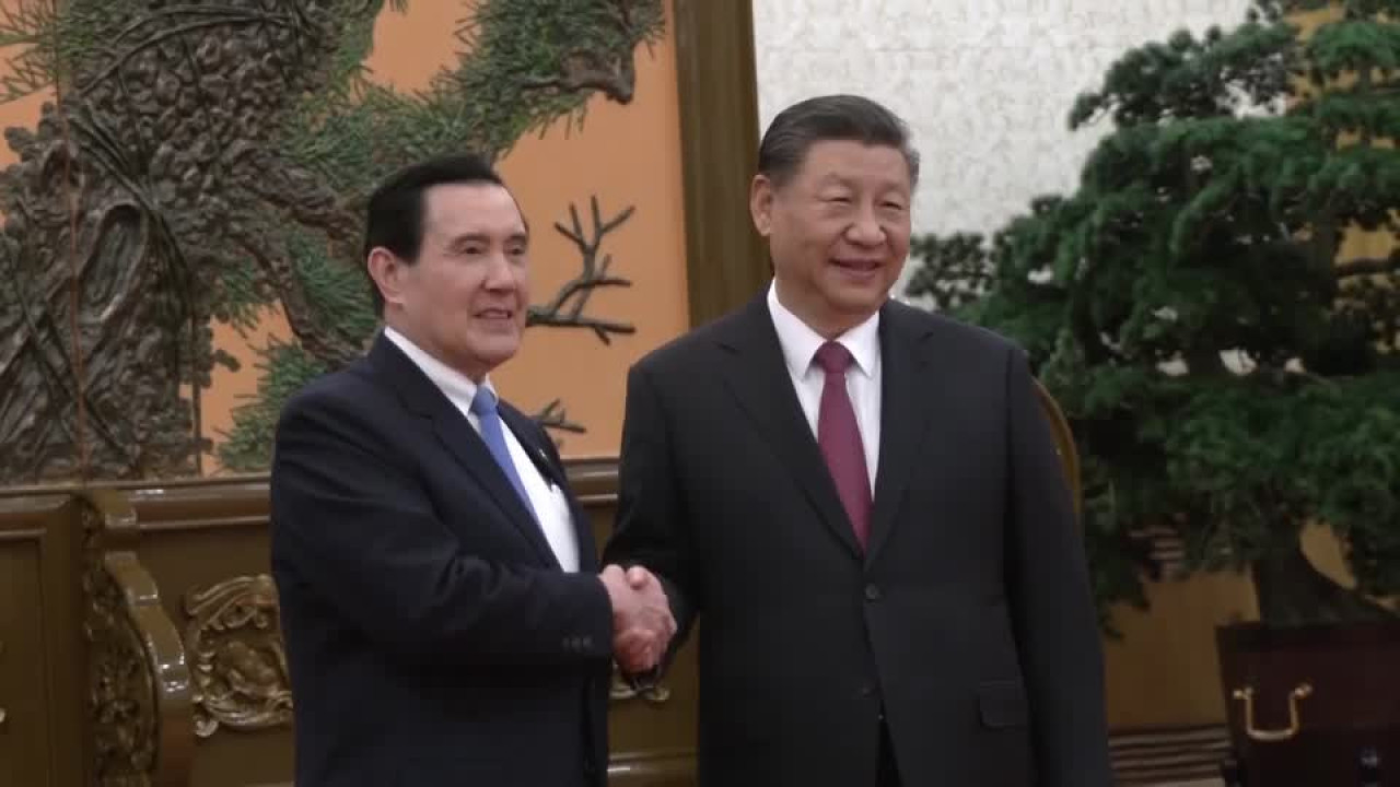 Xi Jinping se reunió con Ma Ying-jeou, expresidente de Taiwán. Foto: Reuters.