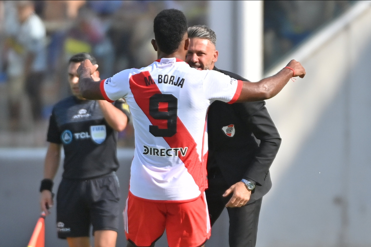 Miguel Borja; River vs Boca, Copa de la Liga. Foto: X @RiverPlate