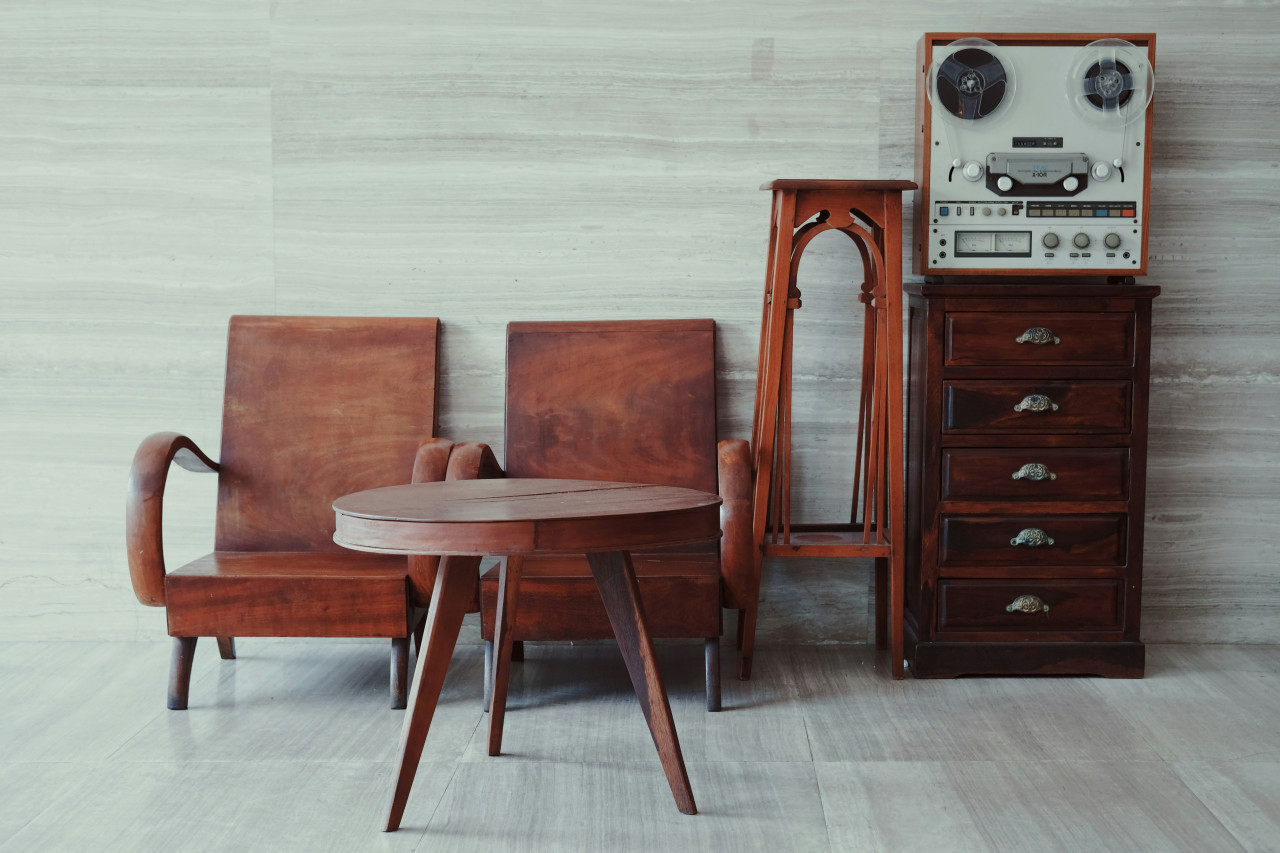 Cómo cuidar los muebles de madera. Foto: Unsplash.