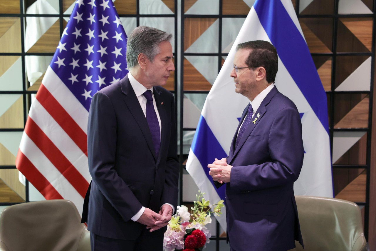 Antony Blinken e Isaac Herzog. Foto: EFE.