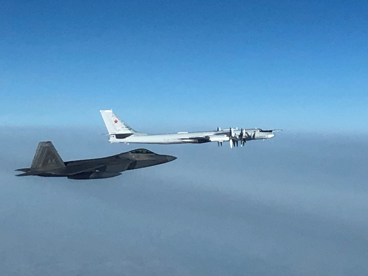 EEUU detectó y rastreó dos aviones militares rusos. Foto: captura video