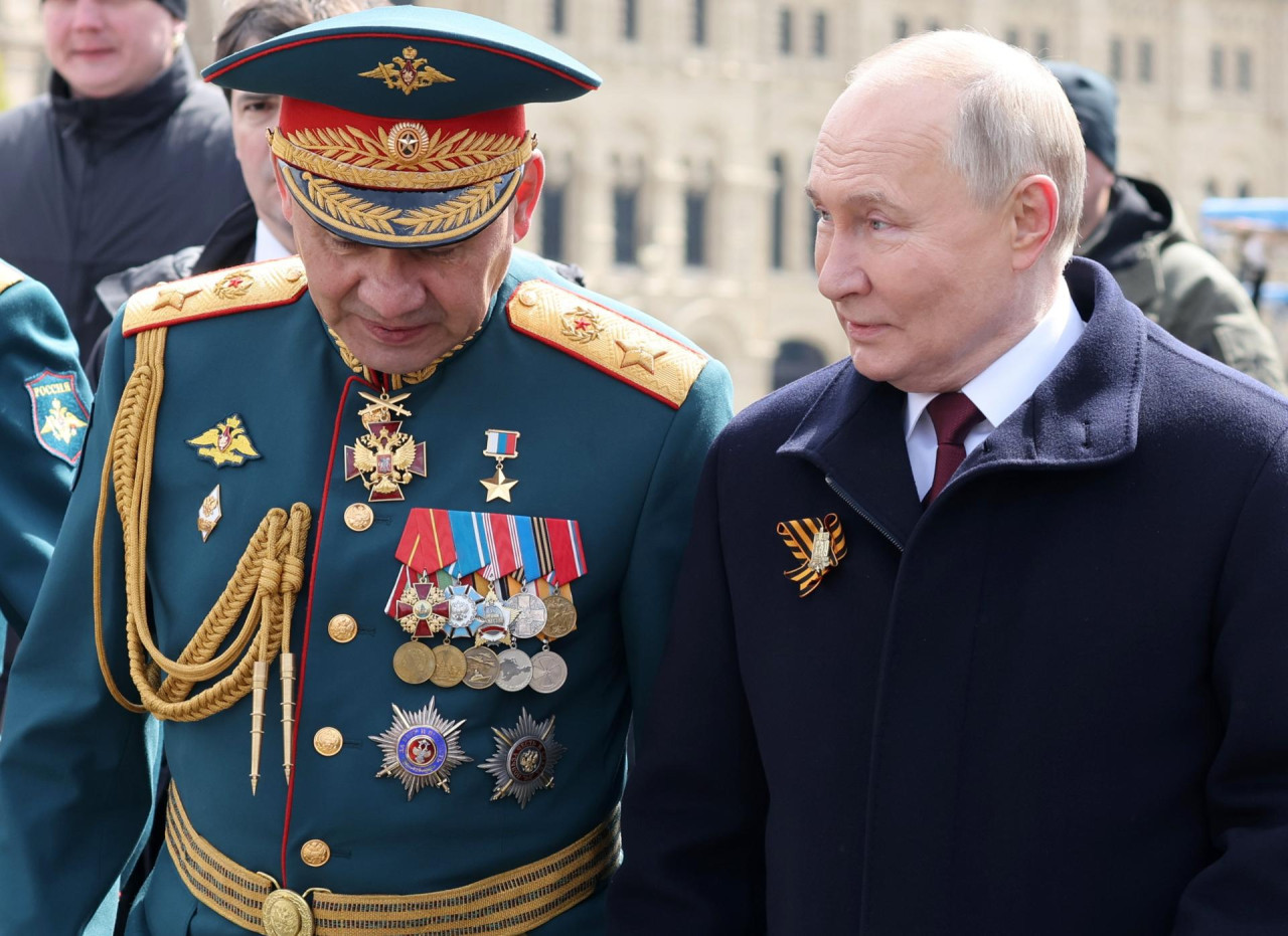 Vladímir Putin y Serguéi Shoigú. Foto: Reuters.