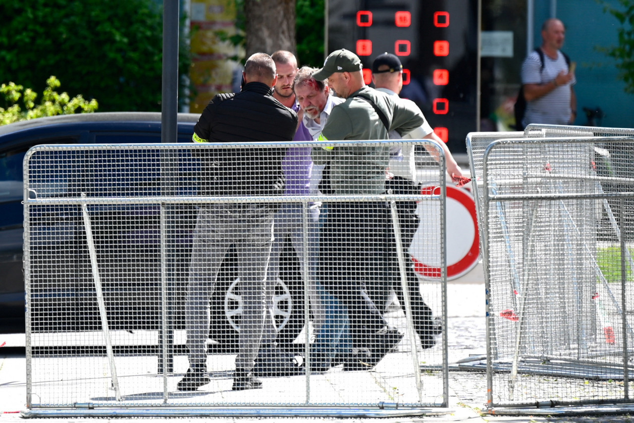 Atentado contra el primer ministro Robert Fico en Eslovaquia. Foto: REUTERS.