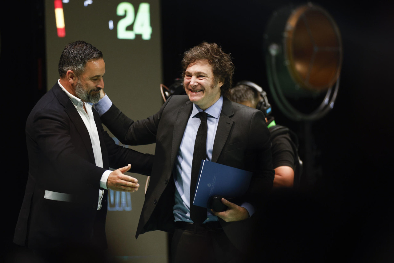 Javier Milei y Santiago Abascal. Foto: EFE.