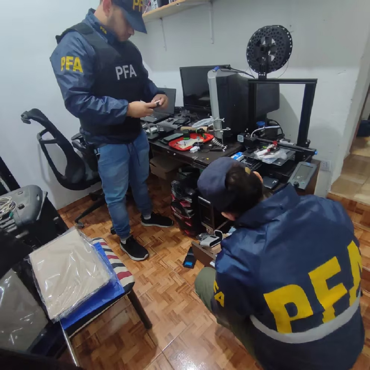 Cuatro detenidos por producir  y distribuir imágenes de abuso sexual infantil. Foto PFA