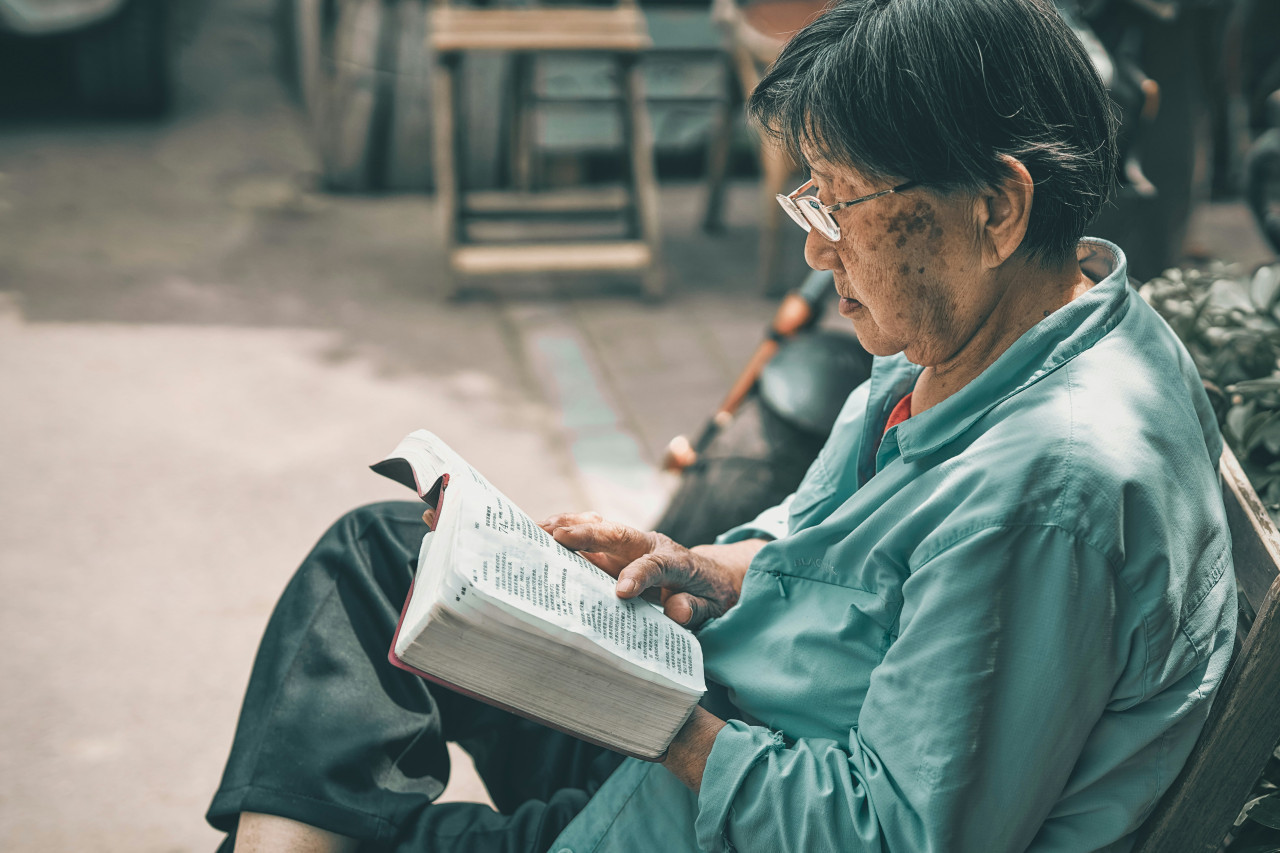 Ancianos, longevidad, hábitos saludables. Foto: Unsplash