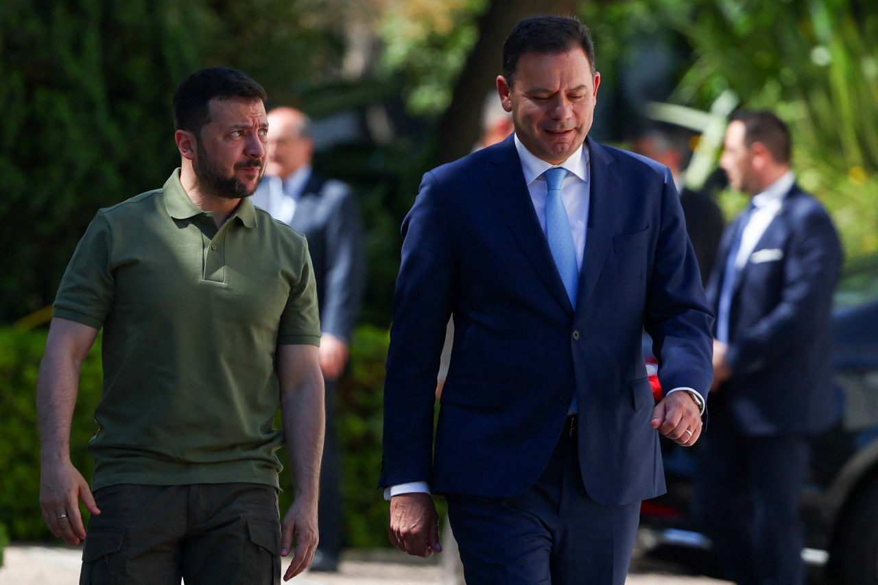 Volodímir Zelenski, y el primer ministro portugués, Luís Montenegro. Foto: REUTERS.