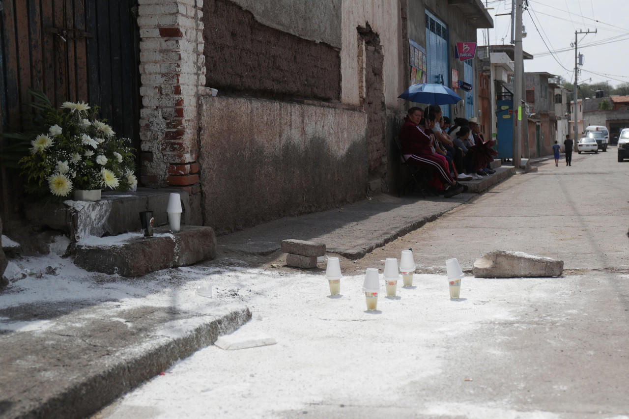 Velas en honor a una víctima en las elecciones de México. Foto: EFE.