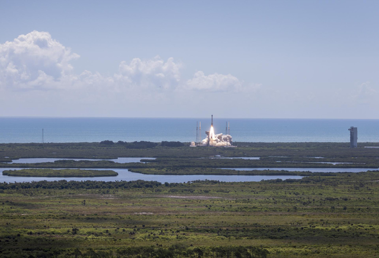 Histórico: despegó rumbo a la EEI la primera misión espacial tripulada de Boeing. EFE