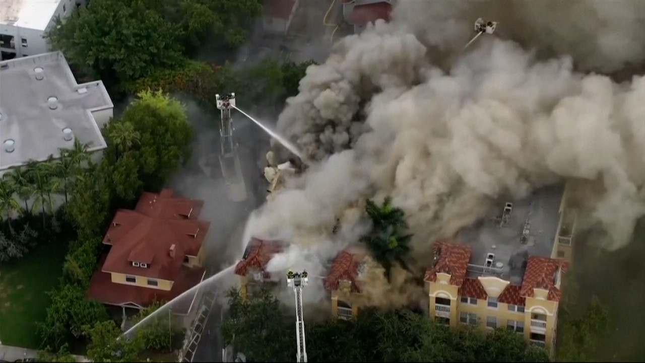 Incendio en un edificio de Estados Unidos. Foto: captura