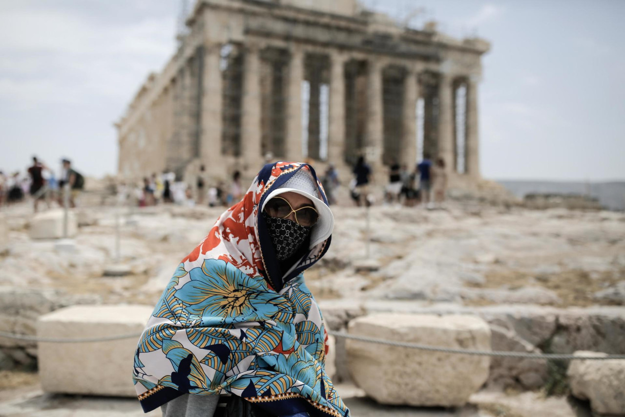 Cierra la Acrópolis de Atenas por la ola de calor que azota Grecia. Foto: EFE.