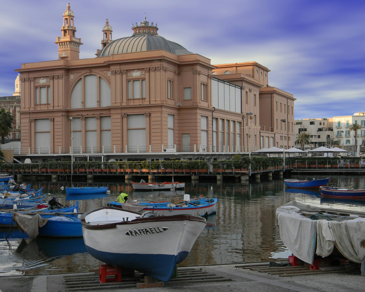 Bari, ciudad de la ragión de Apulia, en Italia. Foto: Unsplash