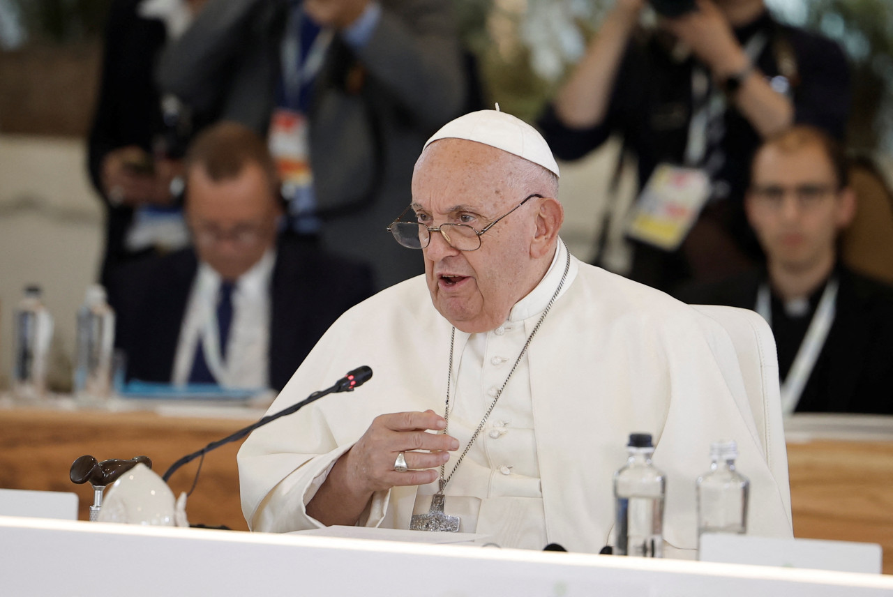 Papa Francisco en el G7. Foto: Reuters.