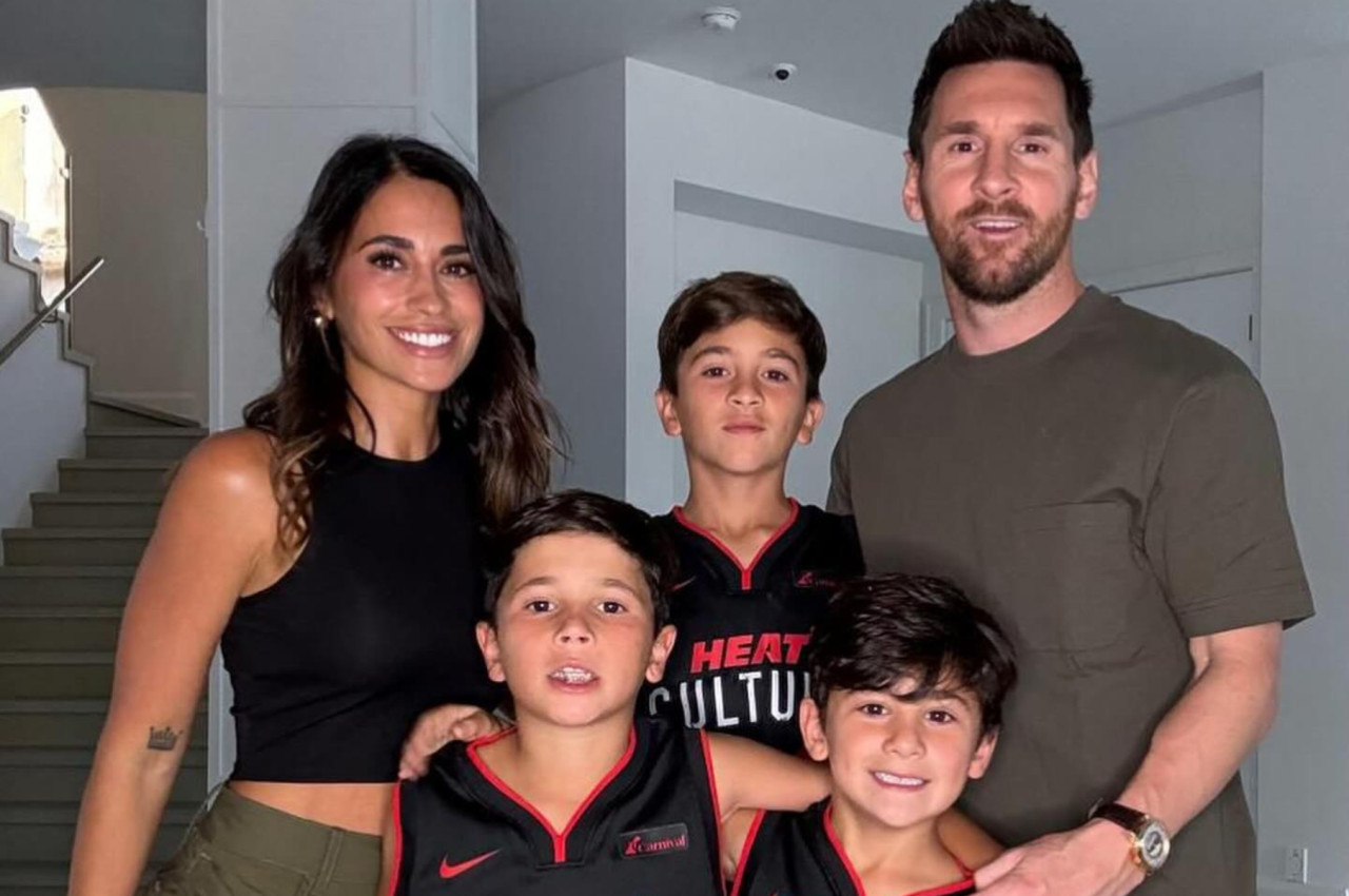 Messi junto a su familia. Foto: Instagram/leomessi.