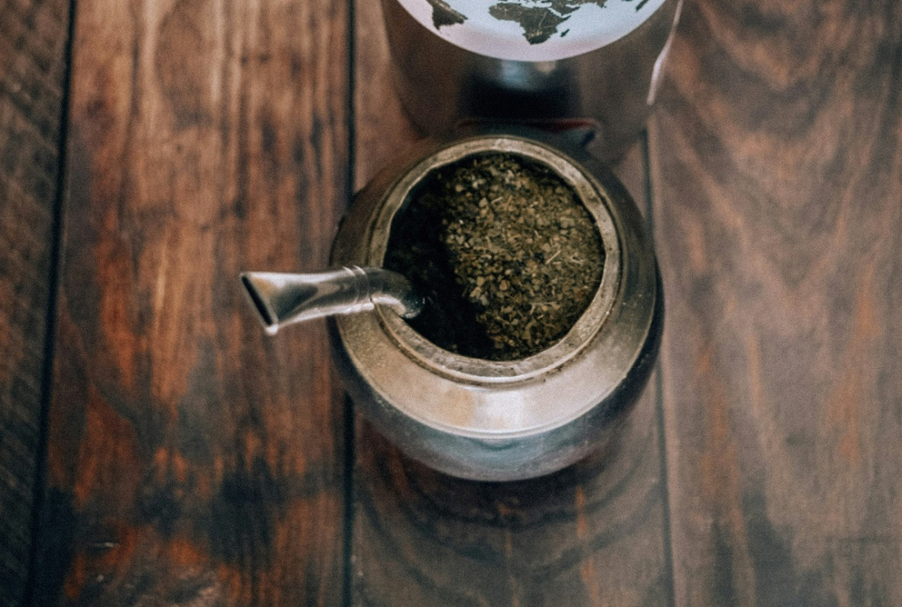 Mate; yerba; tradición. Foto: Unsplash.