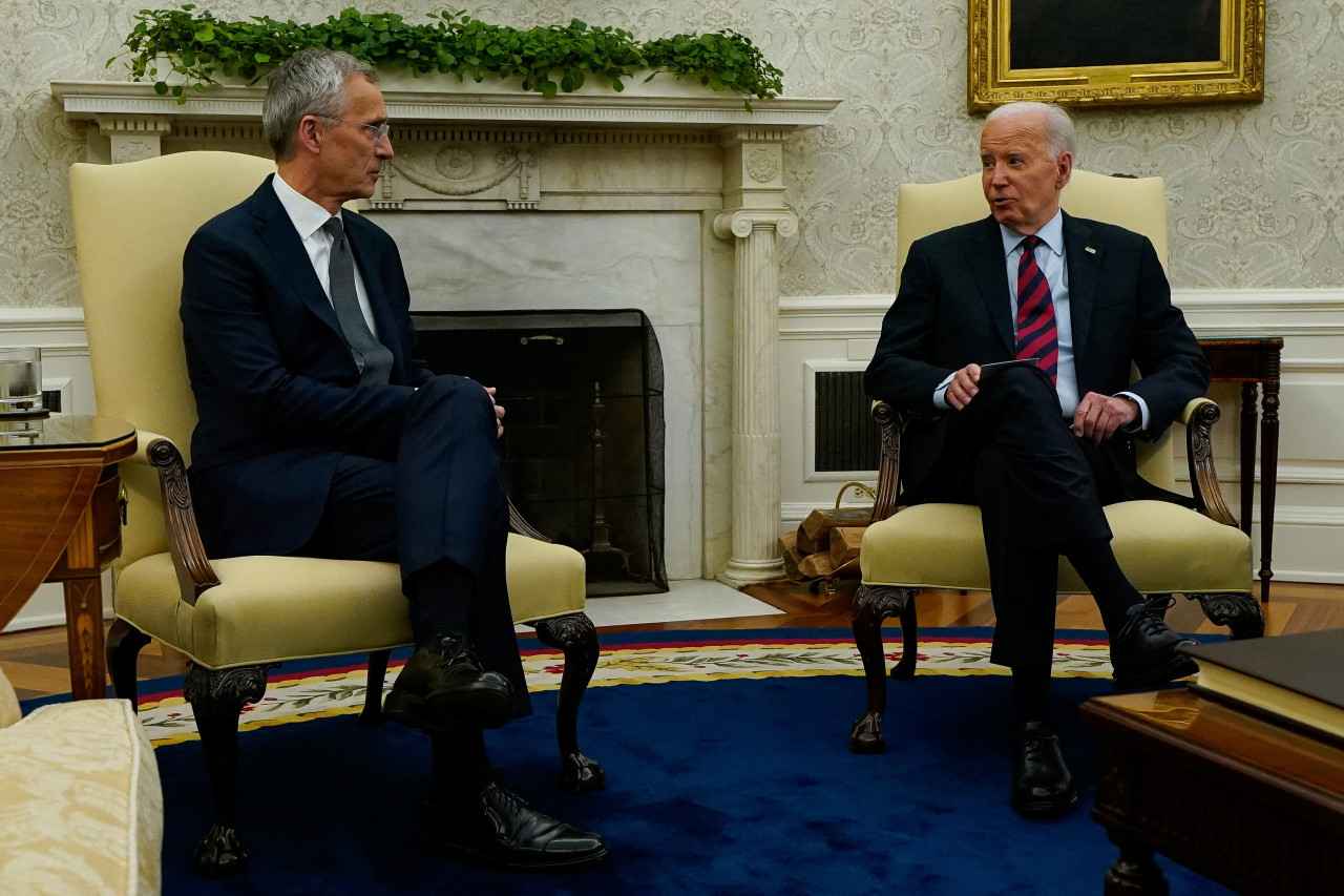 El secretario general de la OTAN junto al presidente de Estados Unidos. Foto: Reuters