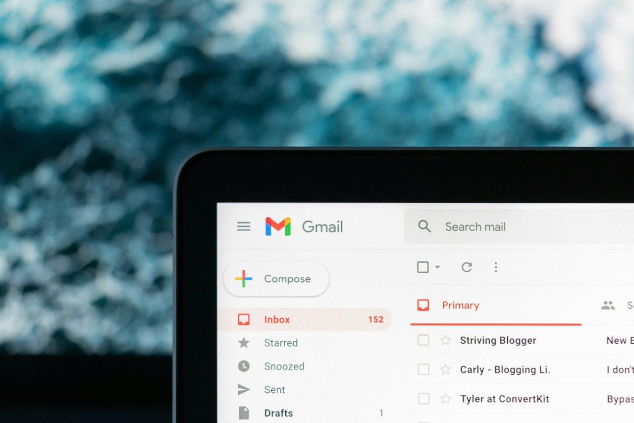 Gmail; correo electrónico; emails. Foto: Unsplash.