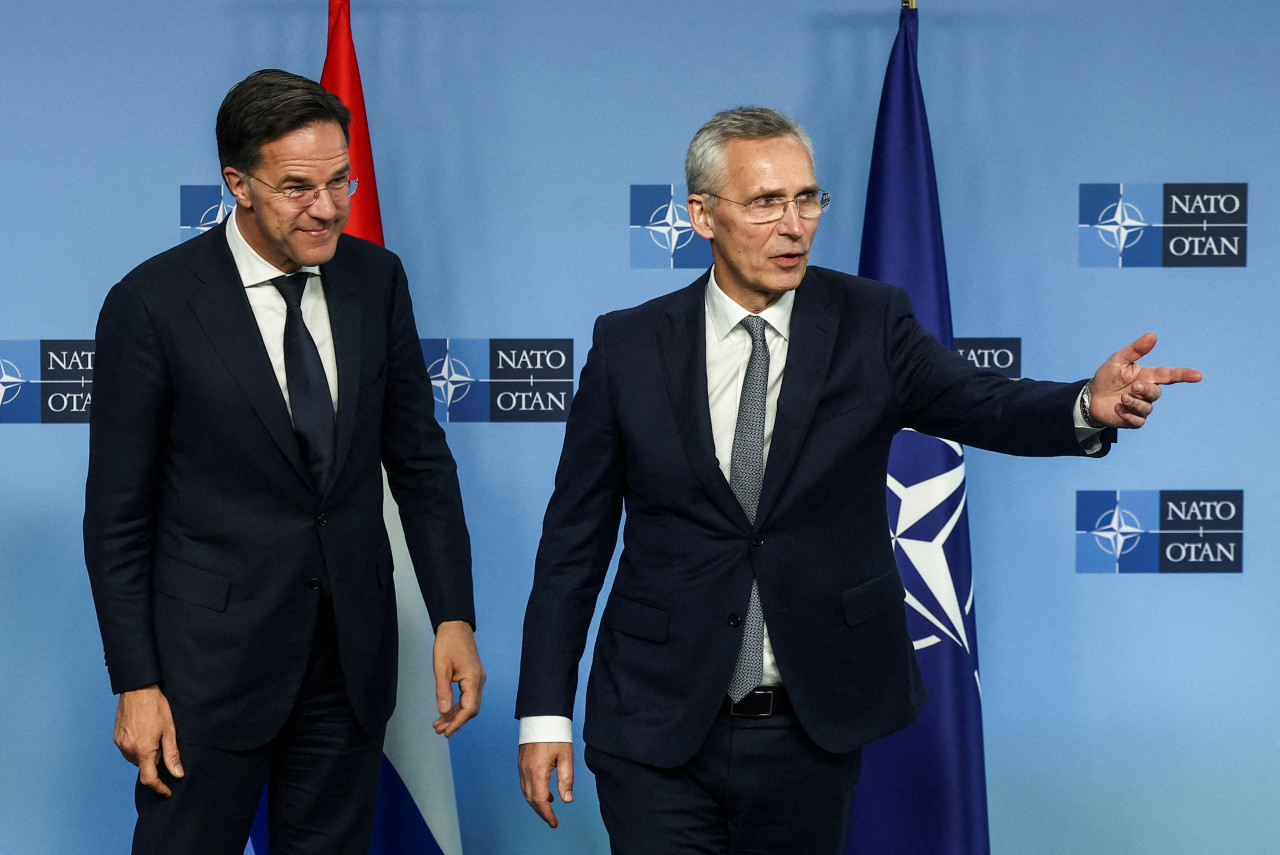 Mark Rutte y Jens Stoltenberg. Foto: Reuters