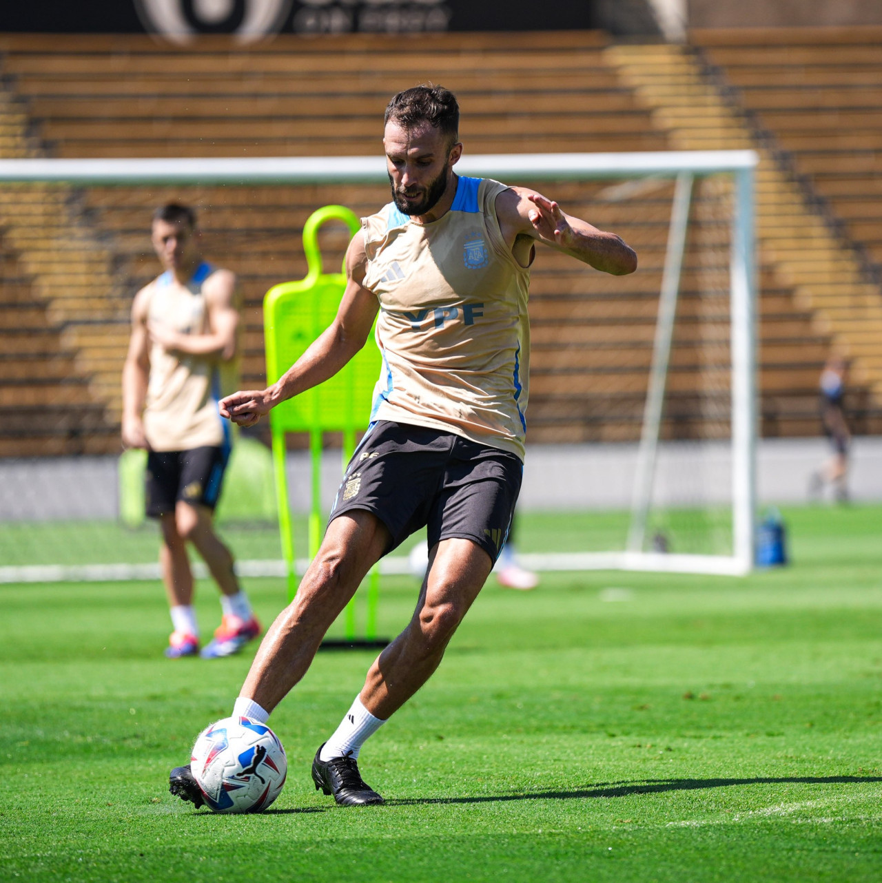 Germán Pezzella, entrenamiento de la Selección Argentina; Copa América 2024. Foto: X @Argentina