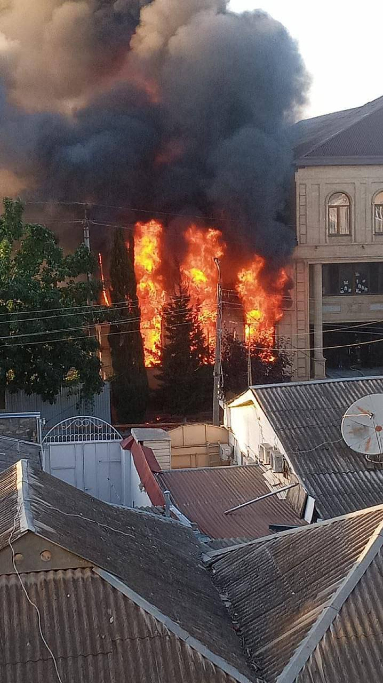 Atentado contra iglesia y sinagoga rusas. Foto: X