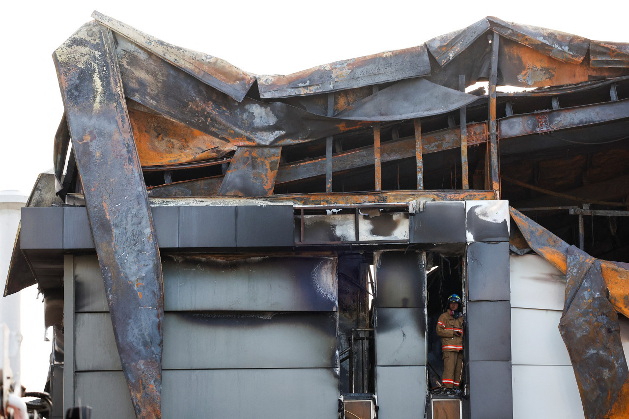 Incendio en una fábrica en Corea del Sur. Foto: Reuters.