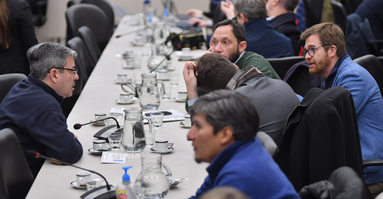 Inicio del plenario de comisiones de la Cámara de Diputados que trata el proyecto de ley de Bases. Los diputados Germán Martínez, Nicolas Massot y Maximiliano Ferraro. Foto NA