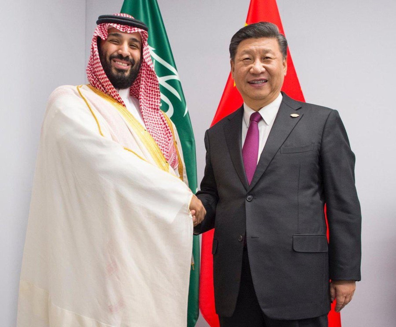 Mohamed Bin Salmán (heredero al trono saudí) y Xi Jinping. Foto: Ministerio de Asuntos Exteriores de Arabia Saudita