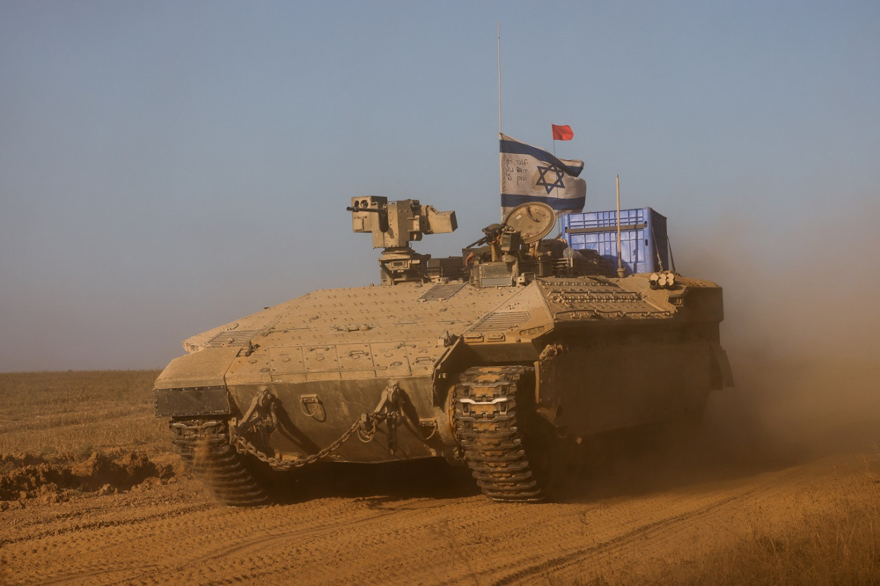 Tanque israelí en la Franja de Gaza. Foto: Reuters