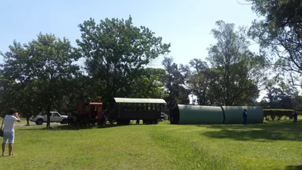 Descarriló el tren de la República de los Niños. Foto: @LauRomoli 162