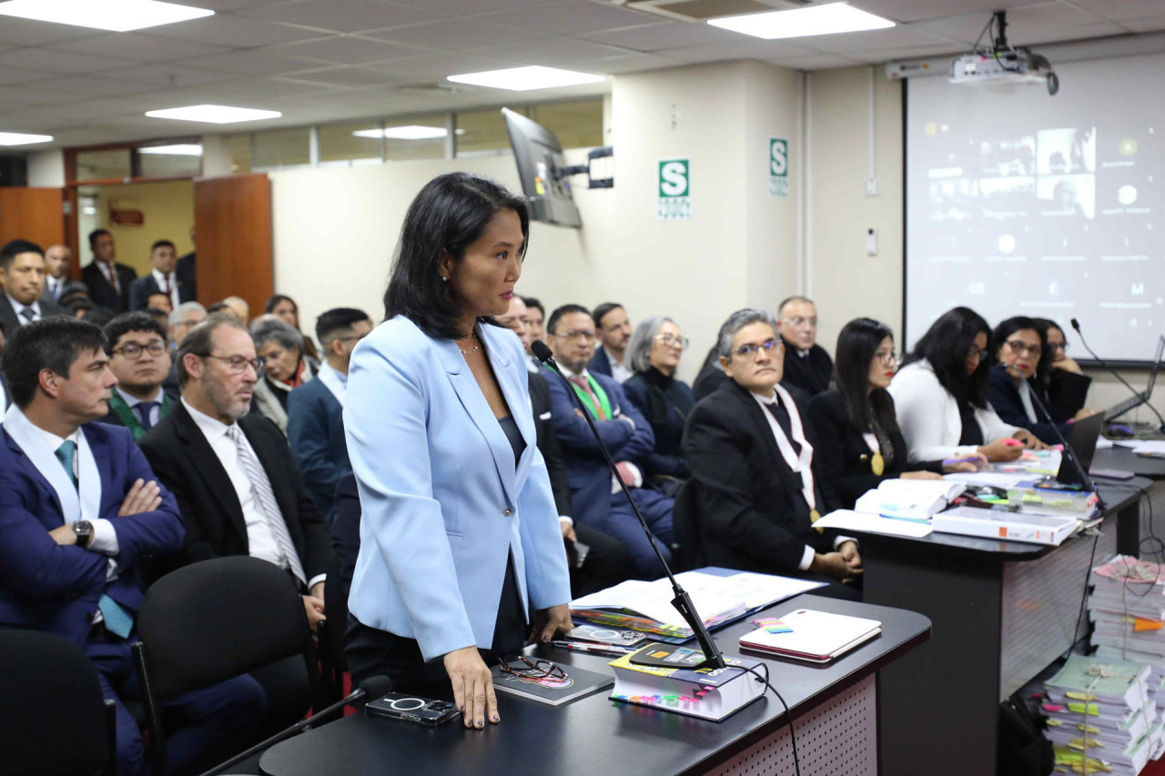 La excandidata presidencial de Perú Keiko Fujimori llegando a la Corte Superior de Justicia en Lima. Foto: EFE/ Paolo Aguilar