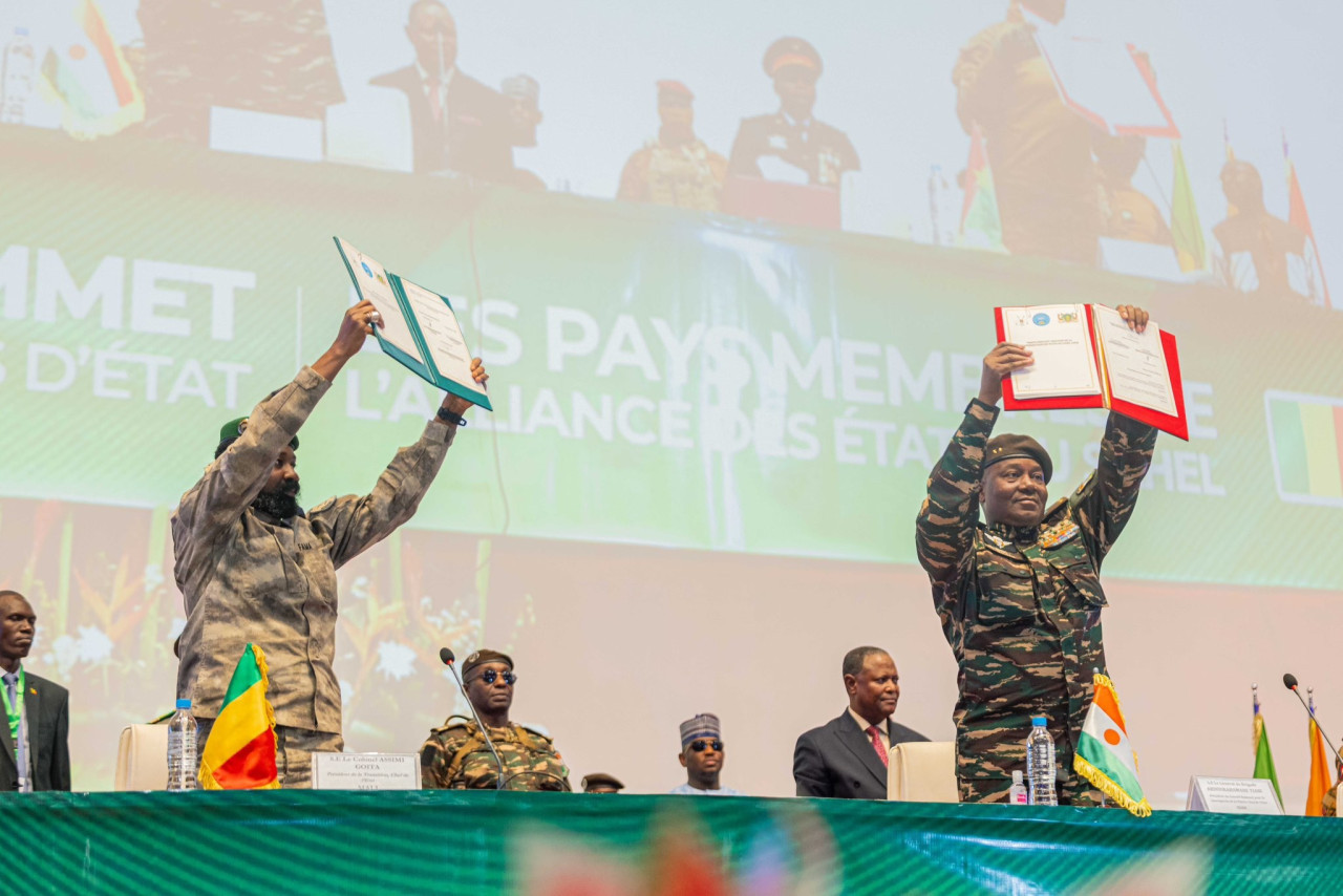 Los líderes durante la firma de la creación de la nueva Confederación del Sahel. Foto: Presidencia de Mali