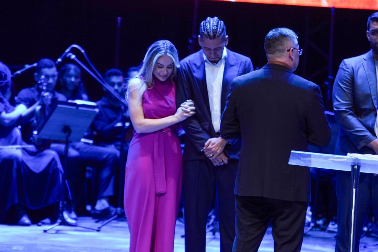 Roberto Firmino se hizo pastor y fundó una iglesia en Brasil. Foto: Instagram.