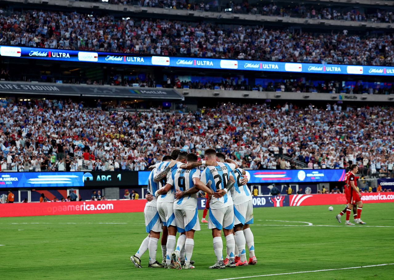 Las mejores imágenes de Argentina-Canadá. Foto: Reuters.