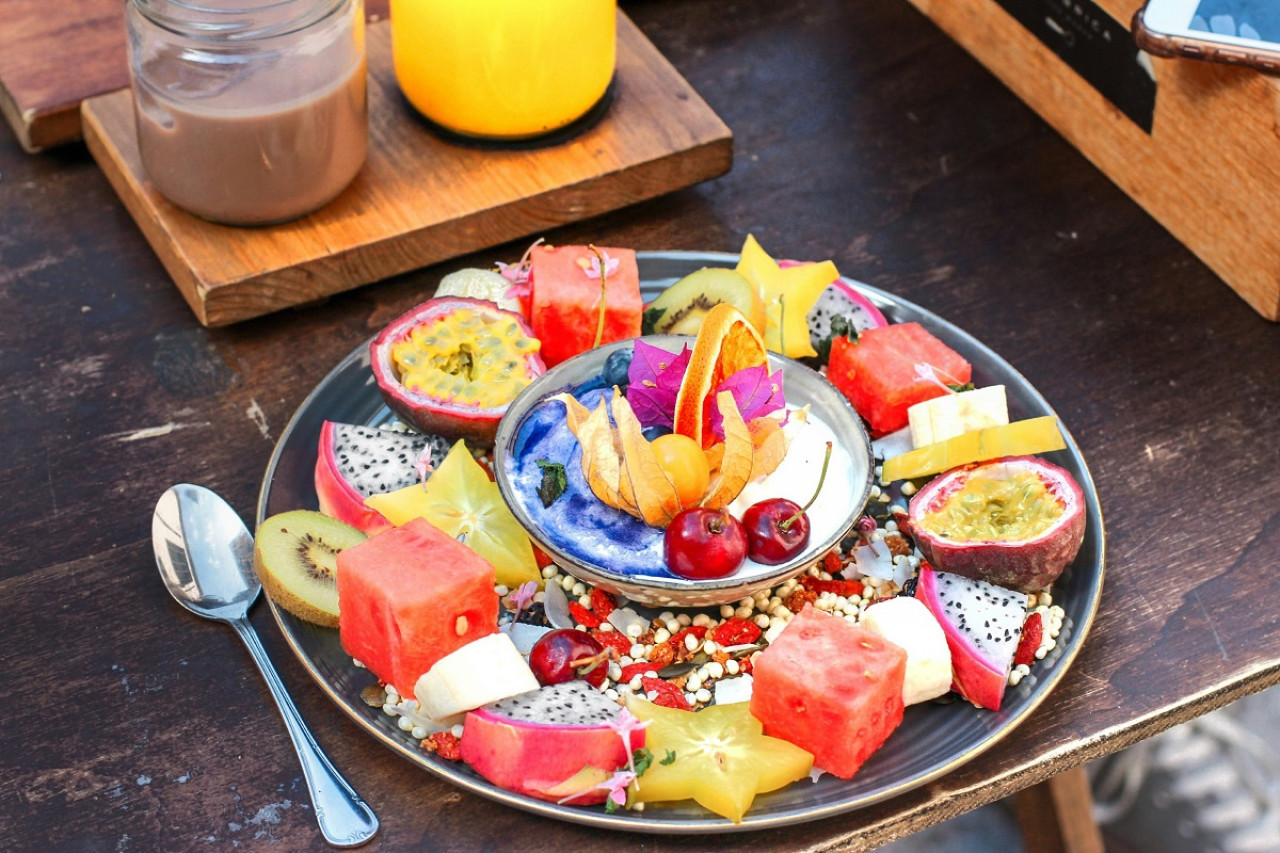 Frutas; kiwi; sandía. Foto: Unsplash.