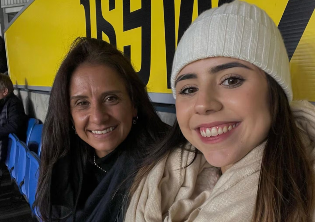 Cami Mayan junto a su exsuegra, la mamá de Alexis Mac Allister. Foto: Instagram/silvinarie.