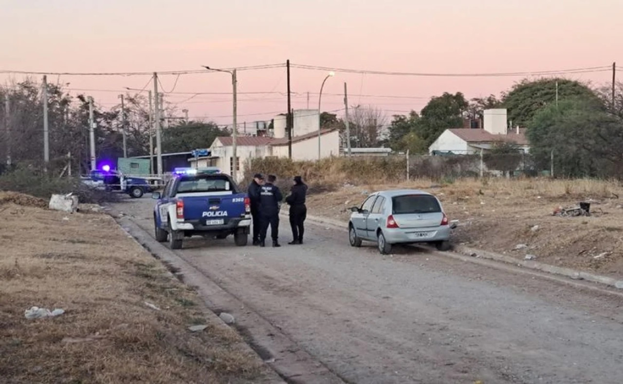 Horror en Córdoba: hallaron muerta a una estudiante e influencer dentro de un auto. NA