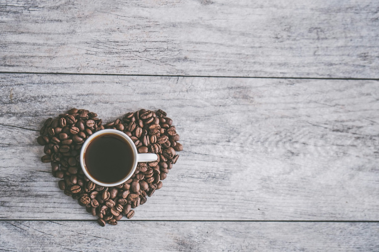 Café; cafeína. Foto: Unsplash.