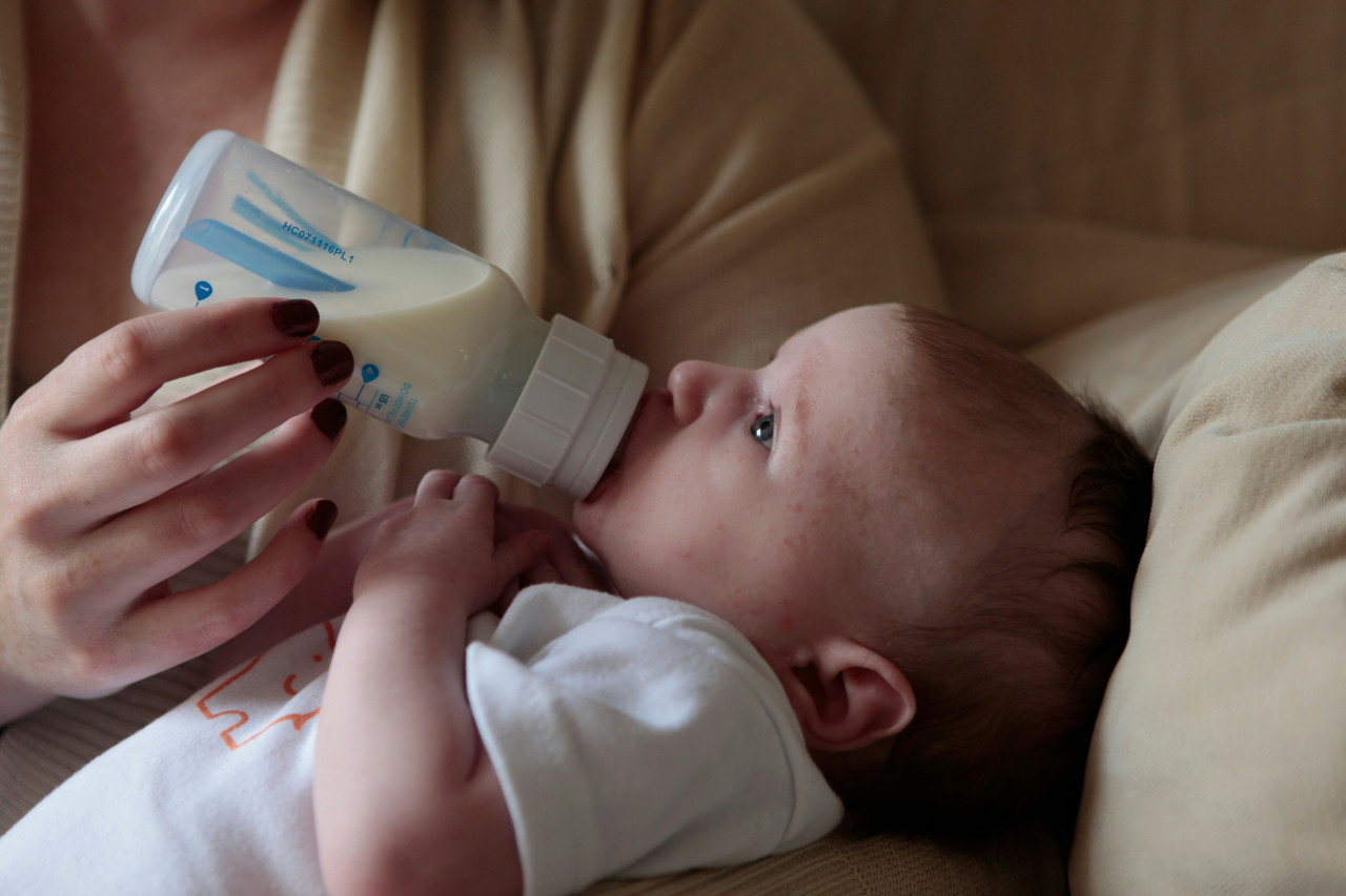 Leche materna. Foto: Unsplash.