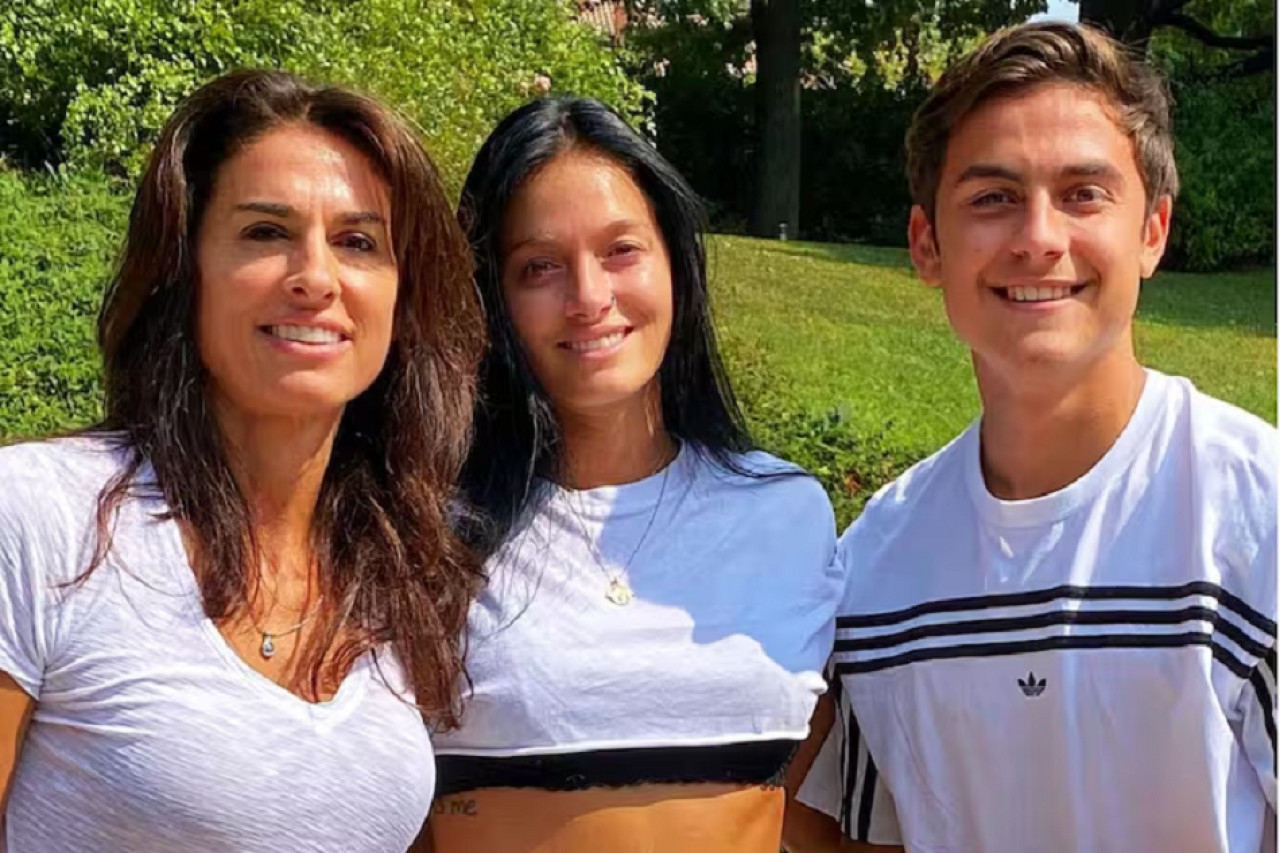 Gabriela Sabatini junto a su sobrina Oriana y Paulo Dybala. Foto: redes sociales