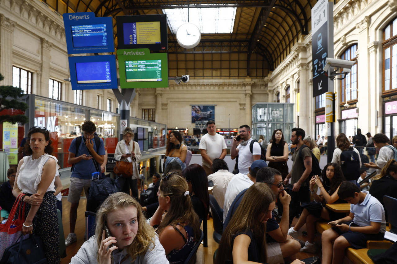 Complicaciones en París por un ataque a la red de trenes. Foto: Reuters.