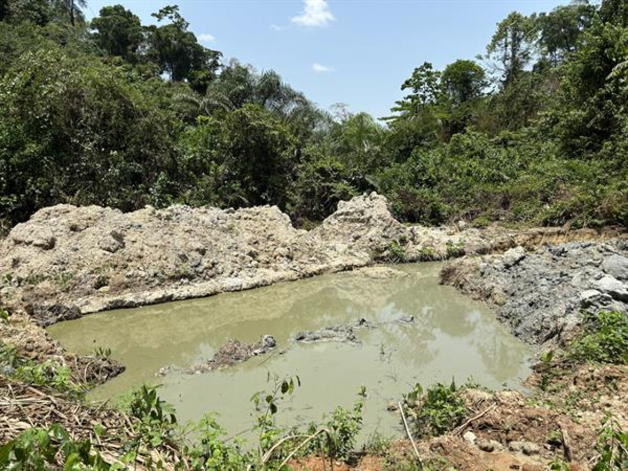 Contaminación por la explotación minera. Foto: EFE