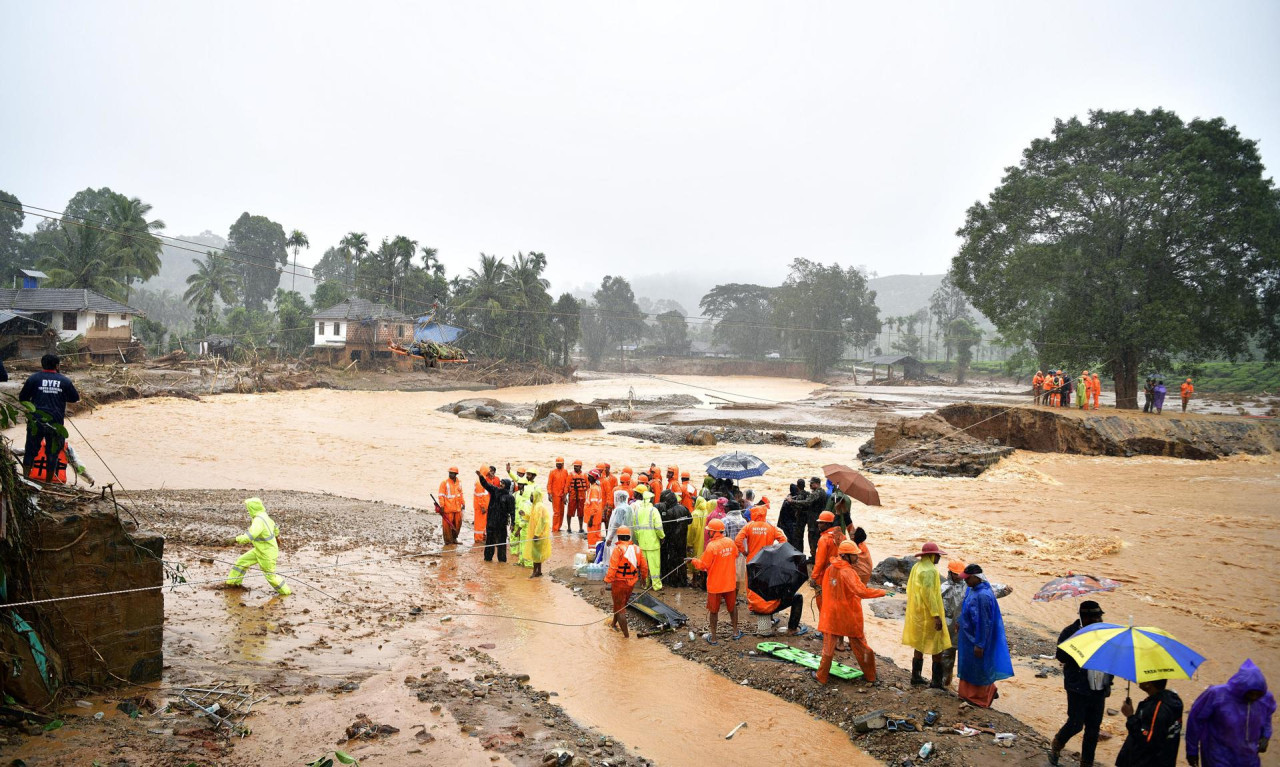 Inundaciones en India. Foto: EFE.