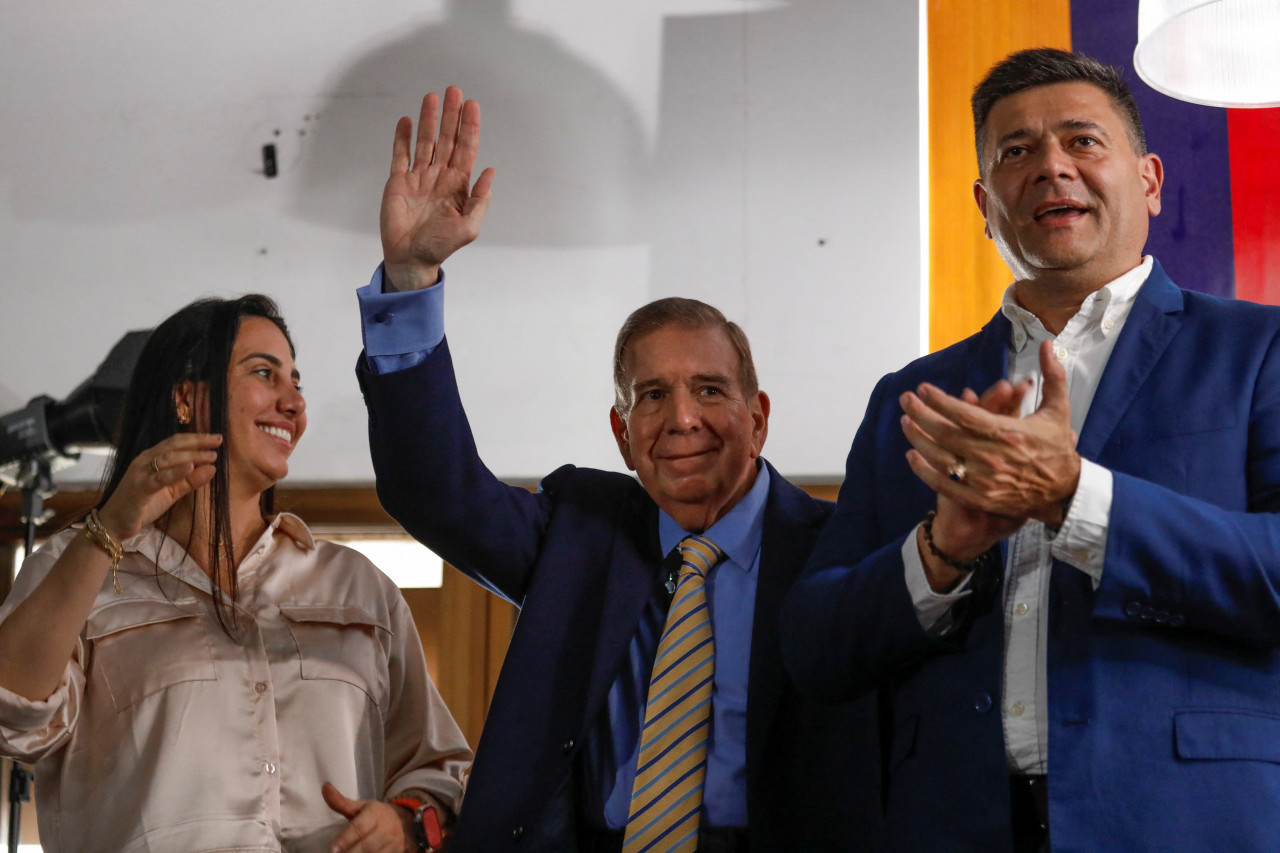 Freddy Superlano y Edmundo González Urrutia. Foto: Reuters.