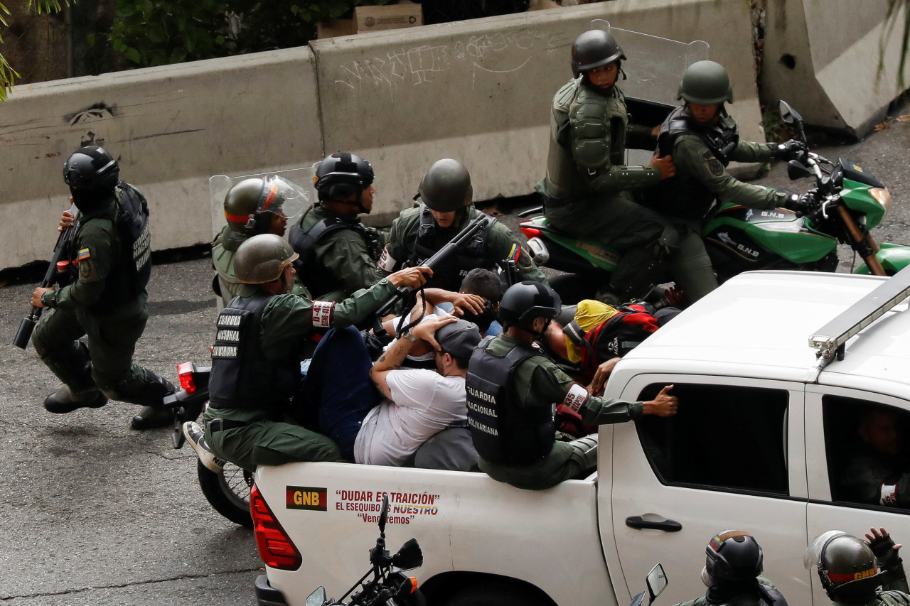 Represión policial en Venezuela. Foto: Reuters.