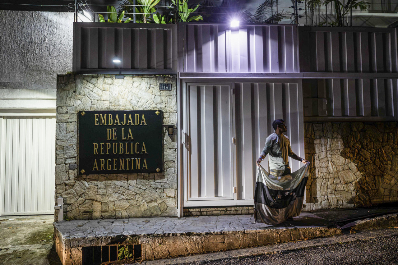 Embajada de Argentina en Venezuela. Foto: EFE.